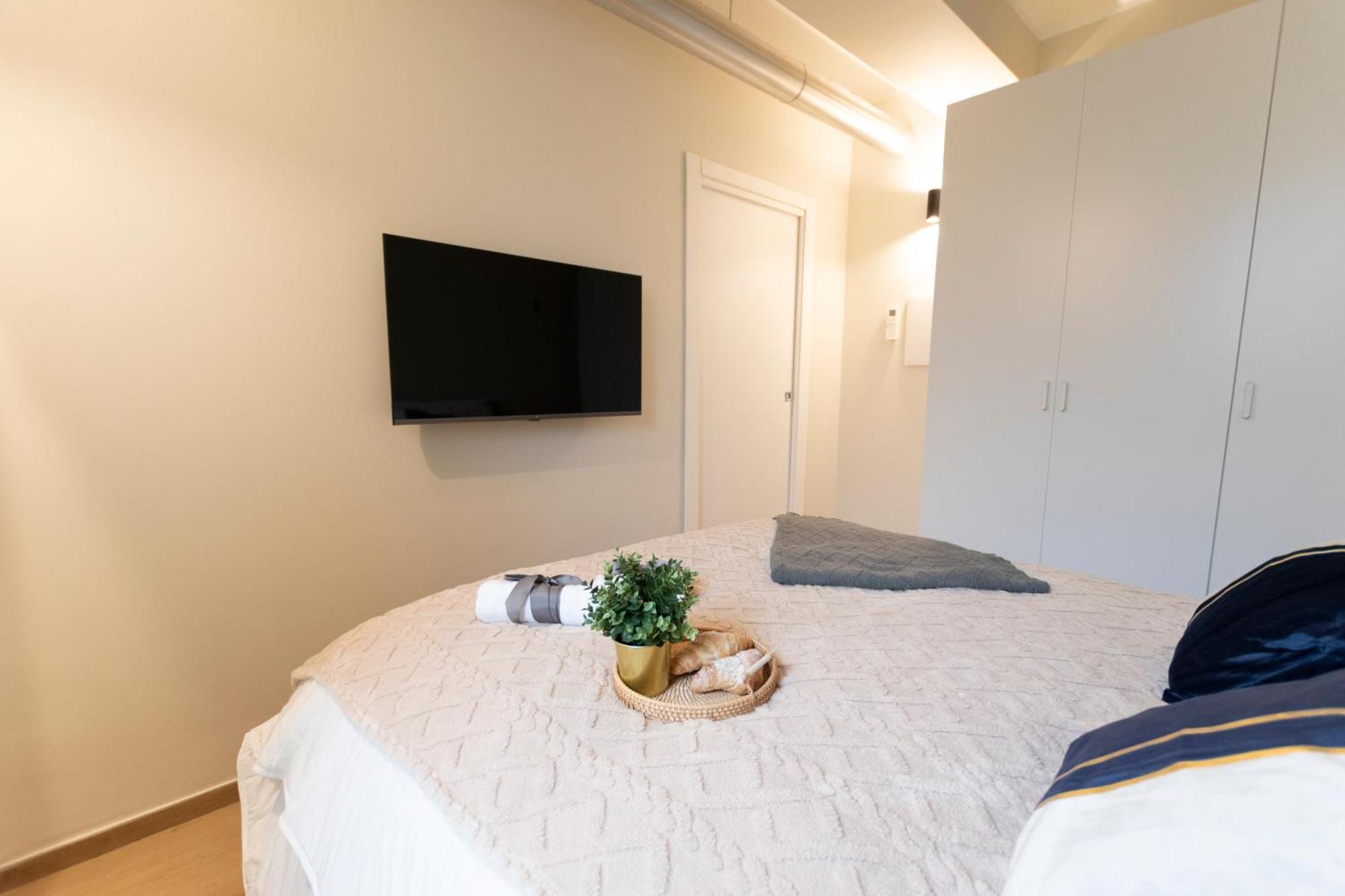 Апартаменты Ihost Luxury -Free Parking- Plana 6 Милан Экстерьер фото