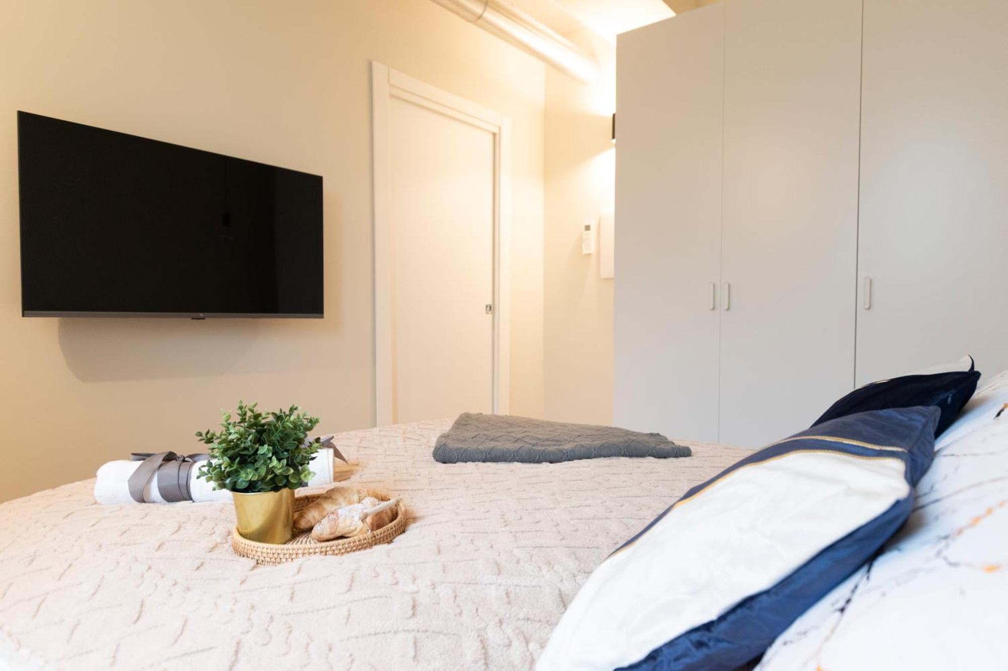 Апартаменты Ihost Luxury -Free Parking- Plana 6 Милан Экстерьер фото